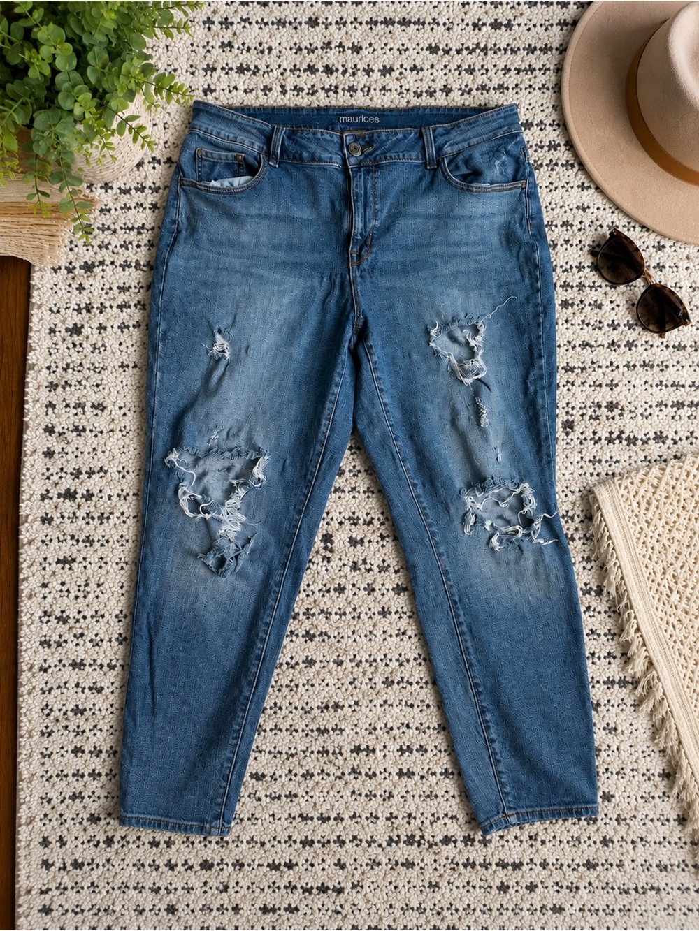 Maurices Distressed Skinny Jeans Medium Wash Ripped Stretch Denim 20W Short